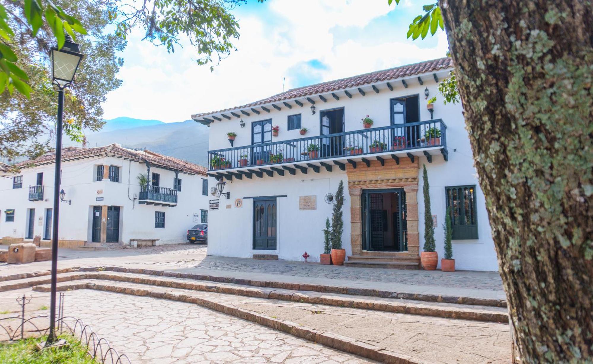 La De San Antonio 3*